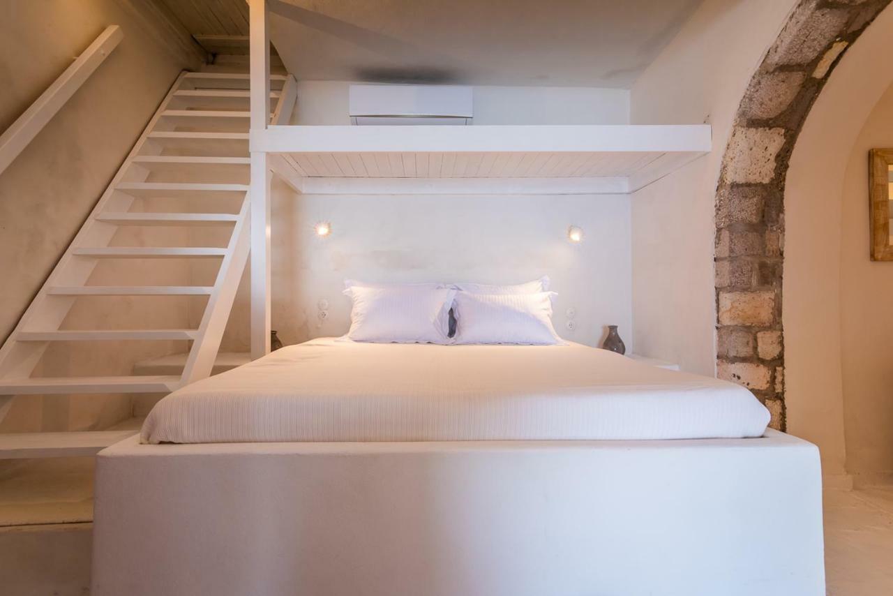 Вилла Neosikos Amazing Beach House In Milos Island Klima  Экстерьер фото