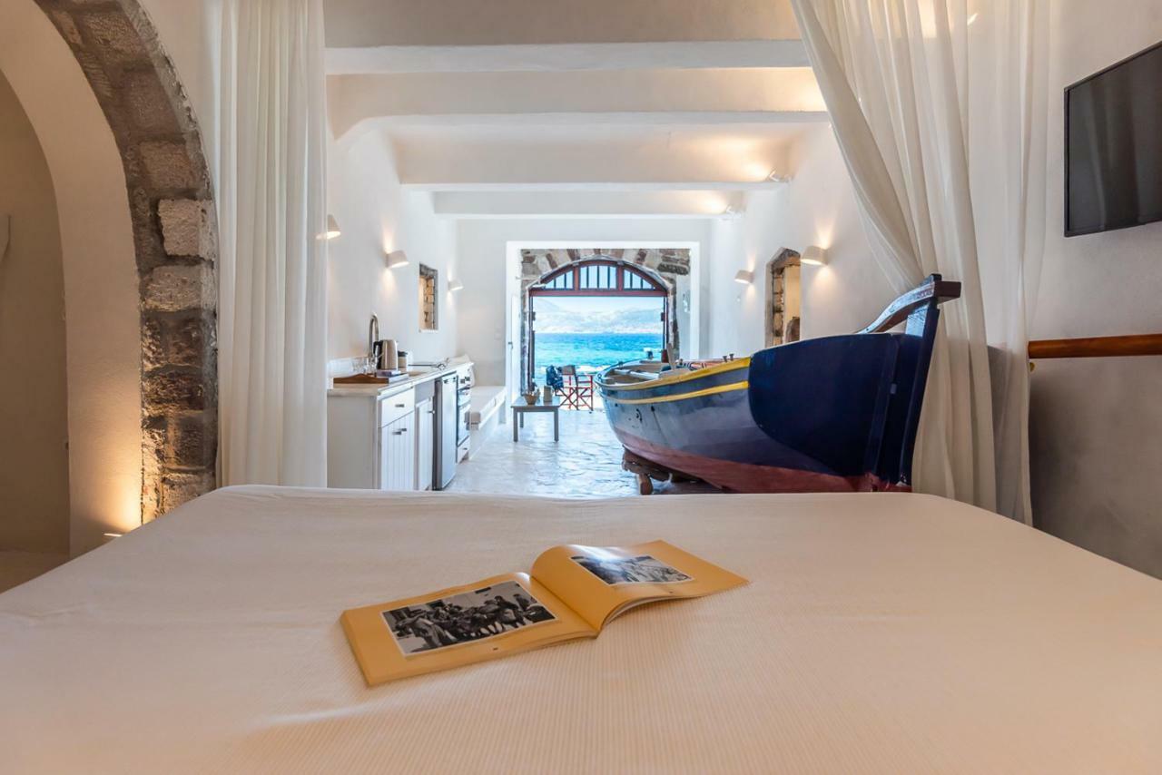 Вилла Neosikos Amazing Beach House In Milos Island Klima  Экстерьер фото