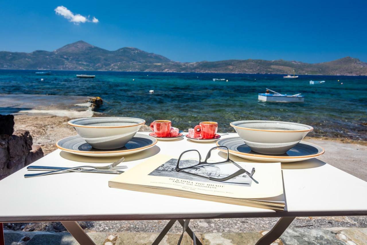 Вилла Neosikos Amazing Beach House In Milos Island Klima  Экстерьер фото