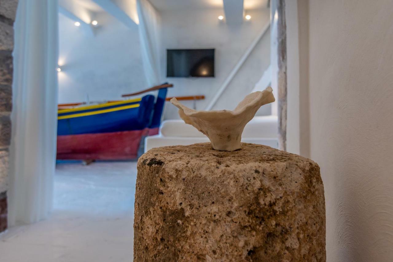 Вилла Neosikos Amazing Beach House In Milos Island Klima  Экстерьер фото