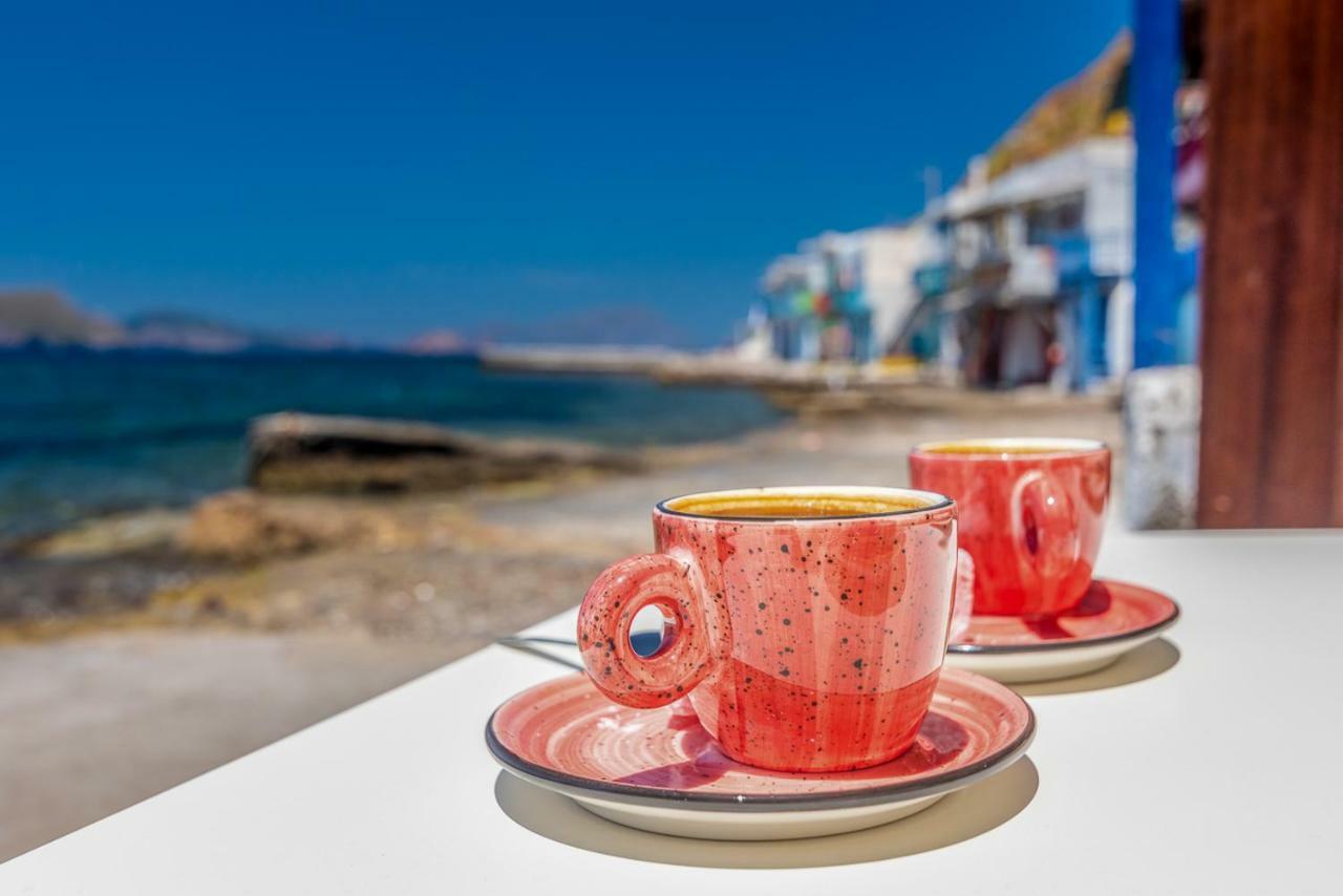 Вилла Neosikos Amazing Beach House In Milos Island Klima  Экстерьер фото
